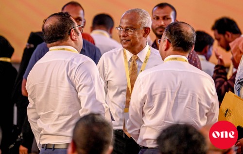 Siyaasee maahaulu oiy gothun MDP ah inthihaabu kaamiyaabu kurumuge furusathu othee alhugandaa eku: Raees