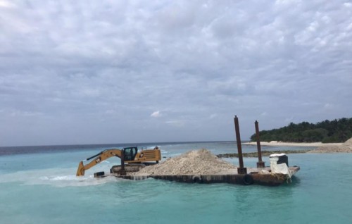 50 percent of Isdhoo harbor completed