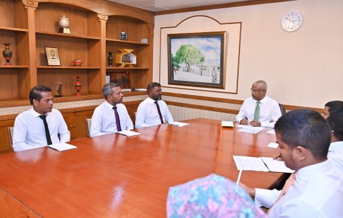Feevaku council ge thaureef Raees Solih ah