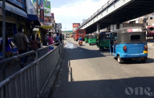 Sri Lanka lifts curfew
