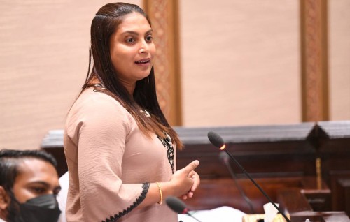 Filaavalhu dheyhavumugai Teacharuge moonuge ishaaraathaai non-verbal behaviour fenun laazim: Ministry