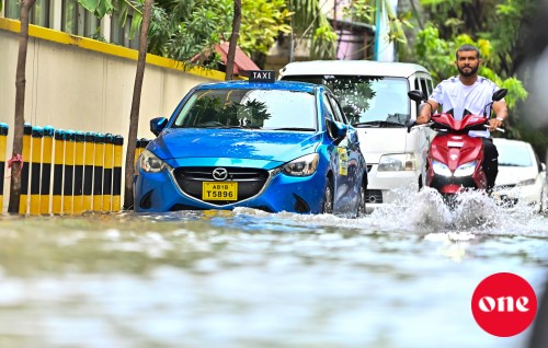 One photo: Boakoh vaarey vehi Male' gai fenboduvun