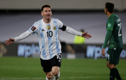 Hattrick akaaeku Pele ge record Messi muguraalaifi
