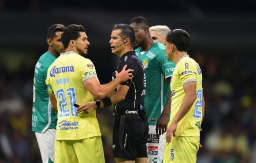 Kulhuntheriehge kurimathi faraathugai kakulun jehi referee ah 12 match ge suspension eh