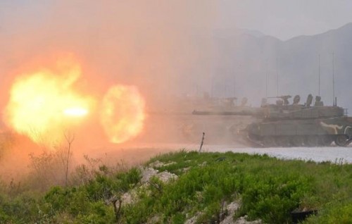 Dhe Korea in drill thakeh baahvvai, border sarahahdhu hoonukohllaifi