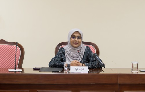 Deputy tax commissioner general ge magaamah Ameezaa ayyankuran majileehun faaskoffi