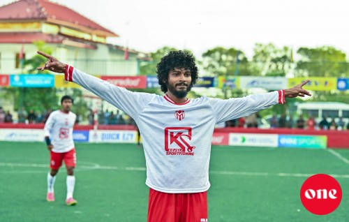 One Photo: Sonee Sports Golden Futsal Challenge ge Dh. Atoll final ge jaagaeh Maaen'boodhoo ah