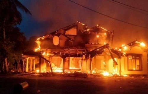 Adhuge dhuniye: Sri Lanka ge hamanujehun alifaanah badhaluvee siyaasee kathifiyavalhehgge sababunneve.