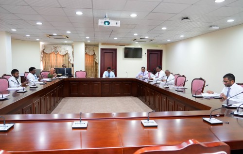 Taxi fleet ge mahsalaigai drivers association in igthisaadhee committee ah