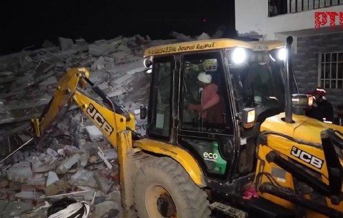 Delhi gai imaaraatheh vetti gina bayaku thaashi vejje
