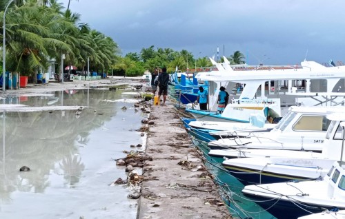 Dhigurashah rey eri udha, heekury Tsunami eh kamah, rashah bodethi gellun thakeh