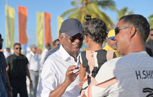 Raajjey ge verfkan kuran beynunvaa kamah buni kudakujjakah Raees kiyaidhevvee heyoverikameh kuraane goiy!