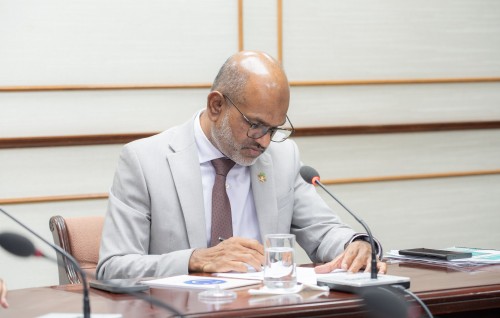 Fuluhunge flat corruption: Contractor invest koffaivanee e faisaainthoa balanjehey: Nazim