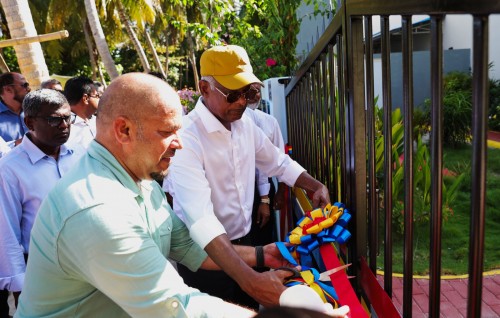 V. Thinadhoo ge aa engine ge rasmeekoh hulhuvaifi
