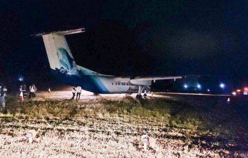 Maldivian ge flight eh Kahdhoo runway in kahaalaifi, meehakah aniyaa eh nuvey
