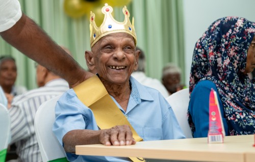 Umurun 100 aharugai Adambe ge dhulhayeo dhiriulhun, Kumundhoo ge hiyggaimu maahaulaa gulhifai