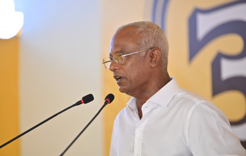 An'buraa aniyaaverikamuge thereyah dhiumakee choice eh noon, alhugandu noon gotheh neiy: Raees