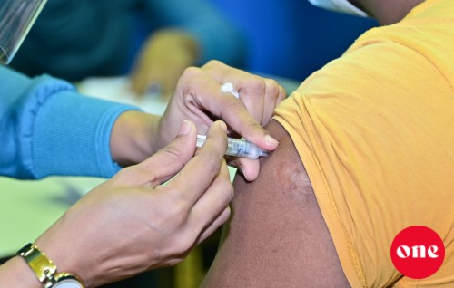 ICU gai thibi meehunge therein vaccine ge 2 dose furihama koffai vanee enmen meehaku