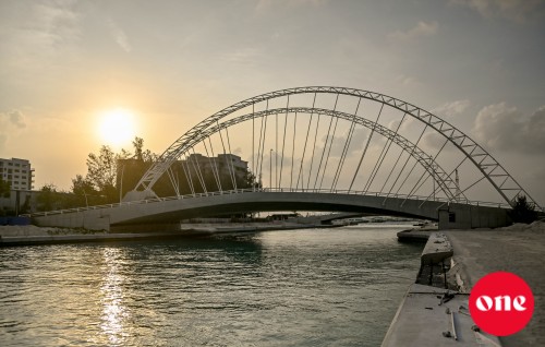 Phase 1 adhi 2 ge bridge kairy haassa dustbin thakeh bahattanee