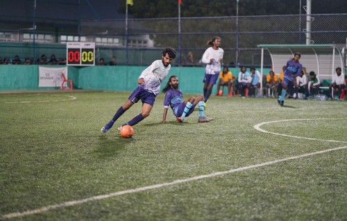 Minivan Faru inter office futsal: Anhen adhi firihen division ge final ves mirey!