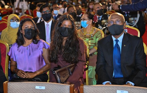 Ebbaivanthakamuge dhuvahuge rasmee jalssa