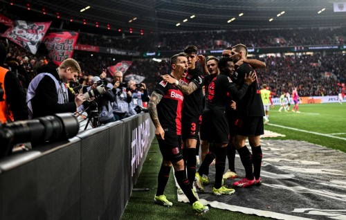 Alonso aaeku Leverkusen ge jaadhoo kuriyah, Bayern balikoh hamajehilafi