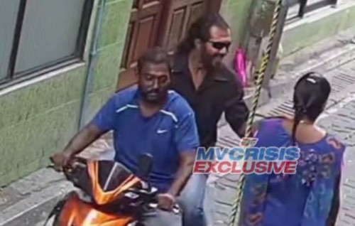 Bidheysee anhen meehage fah feyri gaiy meehaa ves hayyaru kohfi