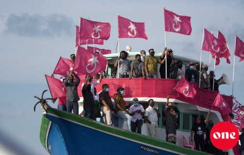 Raees Yameen minivankurumah govaalai, idhikolhun kandumatheegai muzaaharaa koffi