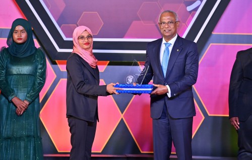 O'level aai A'level ge dhuniyey ge eh vanaigai Raajjey ge 37 dharivarun