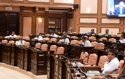 Majlis Raees ge gekolhah 3.8 million aa eku anna aharah Majilis in 186 million rufiyaage budget eh!