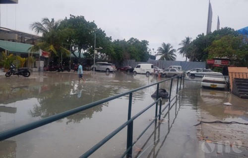 Swell waves hit Carnival Area – caution advised