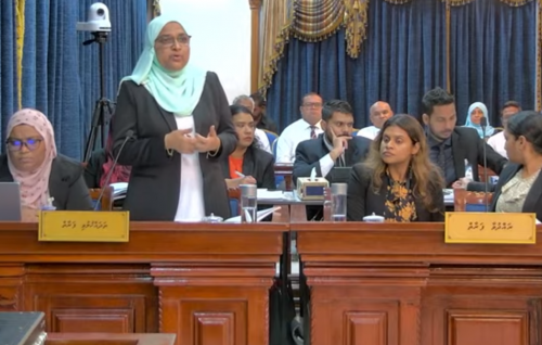 Nasheed vakikurun: E'ee Supreme Court ge ihuthisaas neiy massalaeh gothah maanaeh nukureve: Azima