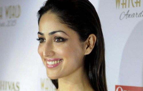 Money Laundering thuhumathugai Yami Gautam Court ah haaziru kuranee