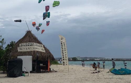 Raajjeygai furathama faharah 24 gadi irah Kite Surfing event eh kuriyah gengosfi