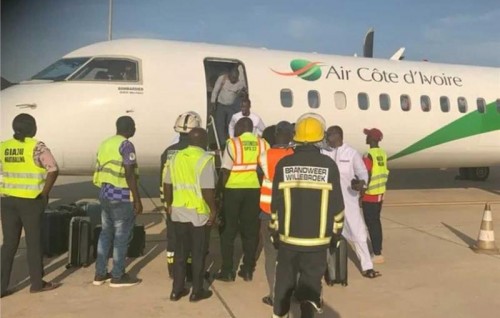 Gambia ge gaumee team dhathurukuri flight eh oxygen husve emergency gai jahssaifi