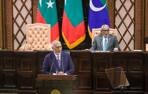 Member innah dheyne faisaa alhugandu athugaeh neiy: Raees 