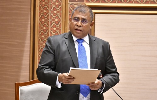 Training resort hadhan 13 aharu kurin dhin thanugai masakkaiy nufashaathee Minister aa suvaalu kuranee