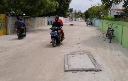 Dhivehi thaareekhu: Hilaalee rasdharikolhuge princes, Kanbaa Aisha magumathikohffai film kulhumuge beynumeh netheve. 2