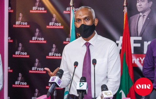 Flat dheyne kamuge yageenkan dhin meehunge therein baakee kuri meehunnah alhugandumennah isskan dheynan: Idhikolhu