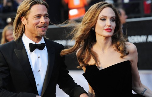 8 aharuge dhigu dhemigen dhiya hanguraama ahfahu Brad adhi Angelina ge vari rasmee vejje