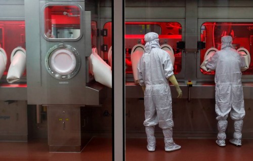India tests COVID-19 vaccine delivery systems ahead of emergency approval