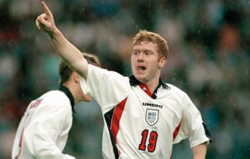 Italy aai England ge handhaan thah: Pirlo ge hiyygaimu 'penanka' penalty aai Scholes ge vidhaalun