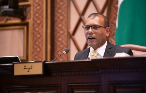 Gulhifalhun Baadi nudhenee keevvethoa, Majlis raees suvaalu kuravvaifi