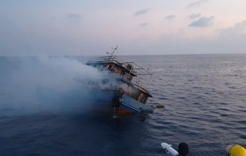 60,000 liter diesel aa eku roavi theyo boat adi ah hingajje