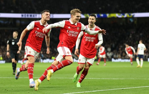 Tottenham balikoh, 8 point ge lead ehgai Arsenal kuriah
