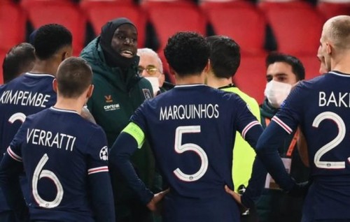 Referee ge massala UEFA in balanee, Webo ge aailaa ge shukuru 2 team ah