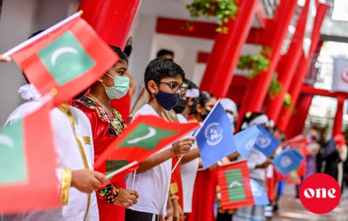 Ihuthiraam adhaa kurumaa gulhey haasa 
