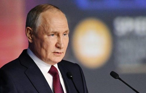 Ukraine war: Putin confirms first nuclear weapons moved to Belarus