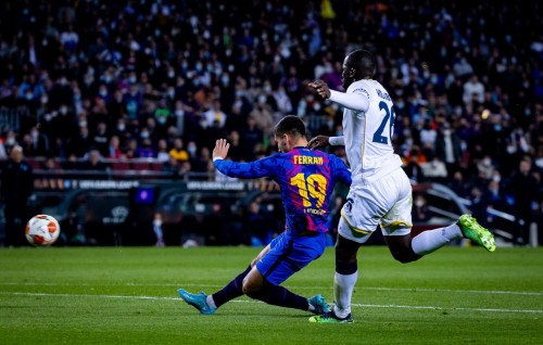 Spain gai kulhunu furathama leg gai Barca aai Napoli evvaru