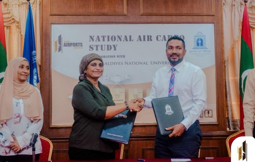 RACL ah beynunvaa aircargo dhiraasaa hedhumuge masahkaiy MNU aa havaalu koffi